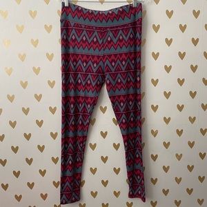 LuLaRoe tall & curvy pink/blue chevron